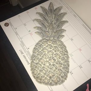 Metal pineapple hanging piece